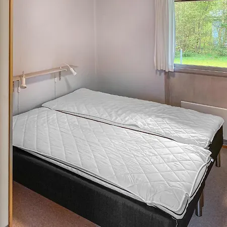 Pet Friendly In With Wifi Holiday home Tranekaer