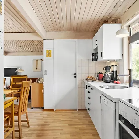 Дом отдыха Pet Friendly In With Wifi *