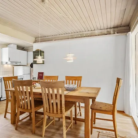 Дом отдыха Pet Friendly In With Wifi Транекер